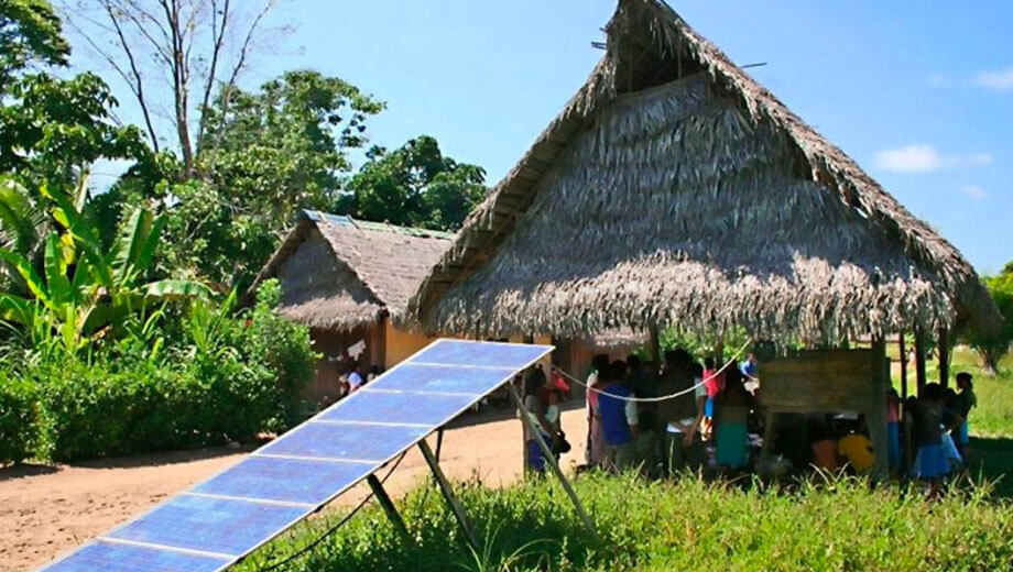 Minem: más de 26,500 viviendas de zonas rurales del centro del país serán electrificadas con paneles solares
