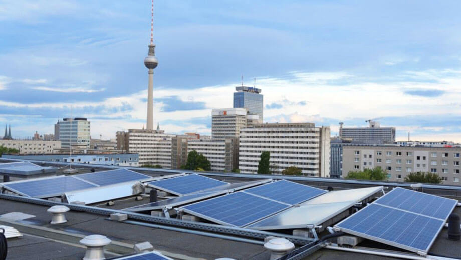 La energía solar en las azoteas de los edificios será obligatoria en Berlín a partir de 2023