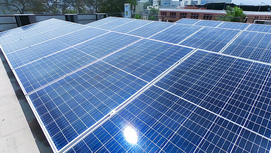 Universidad de Lima implementa sistemas de energía solar para su autoconsumo
